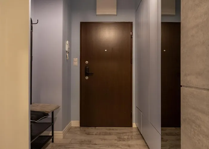 Apartment Spacious With Balcony And Garage - Mokotow Warsaw