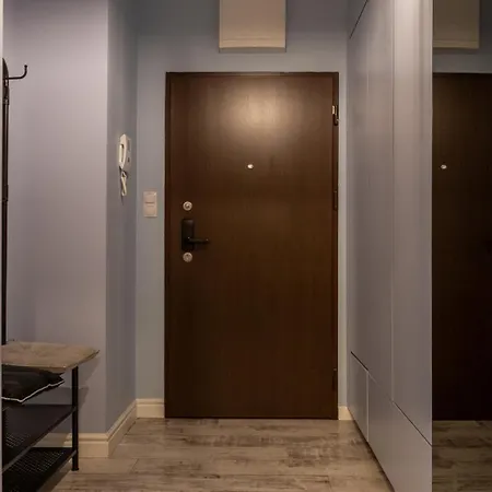 Διαμέρισμα Spacious With Balcony And Garage - Mokotow Βαρσοβία