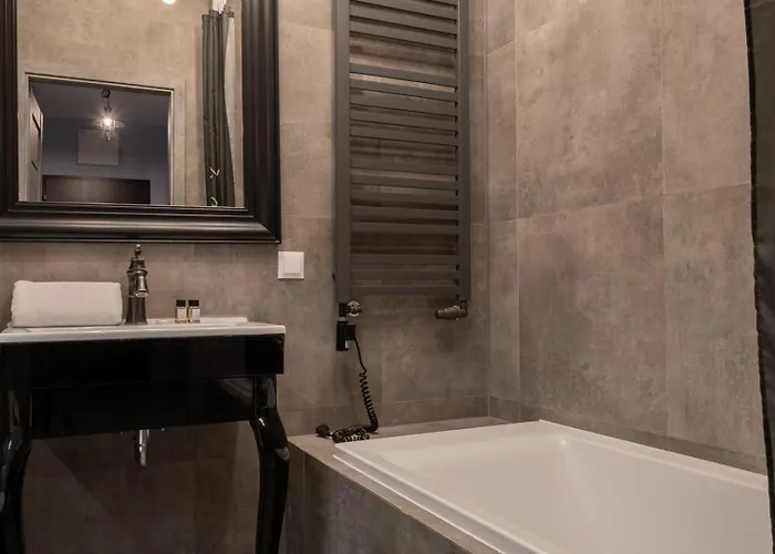 Apartment Spacious With Balcony And Garage - Mokotow *